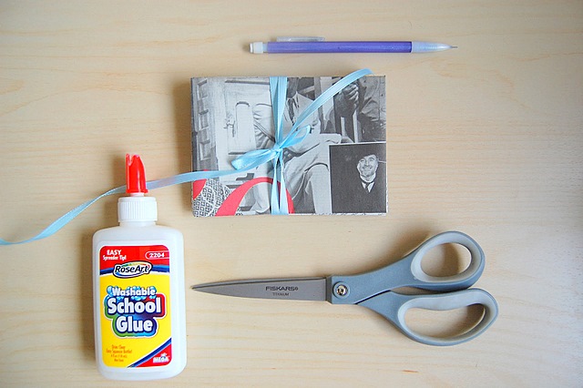 DIY: Recycled Newspaper Envelopes with Liners