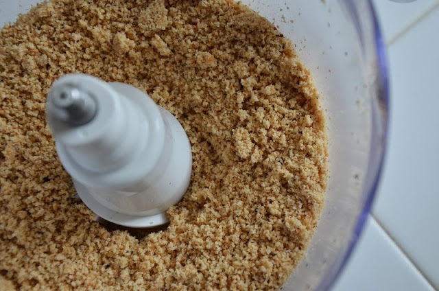Healthy Homemade Nutella (sugarless and vegan)